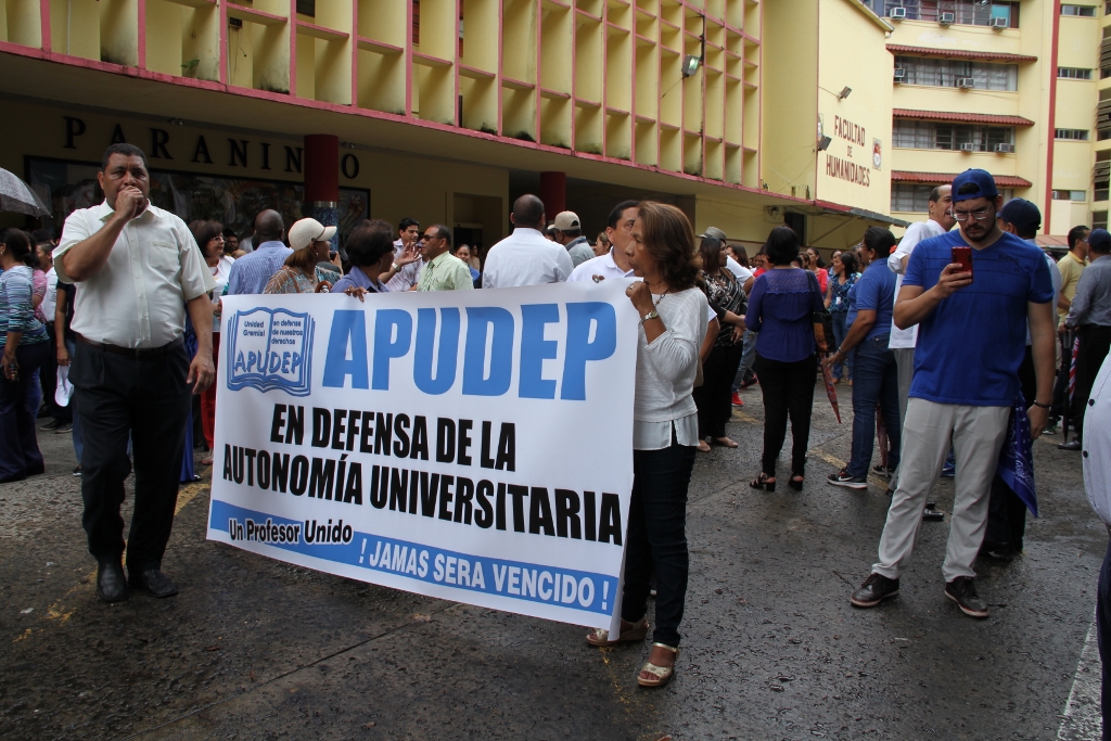 A LA APUDEP EN SUS 41 AÑOS DE LUCHA Y ACCIÓN&nbsp;GREMIAL