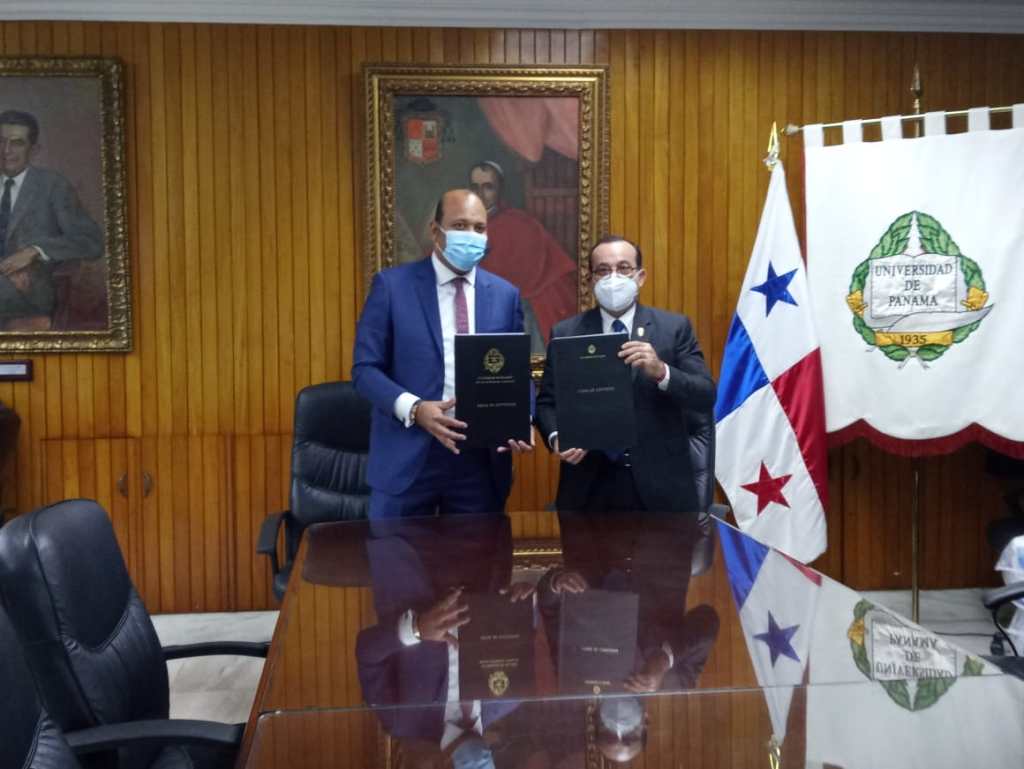 UNIVERSIDAD DE PANAMÁ Y CORPORACIÓN DE CIENCIAS PEDAGÓGICAS LATINOAMERICANA Y DEL CARIBE FIRMAN&nbsp;CONVENIO.