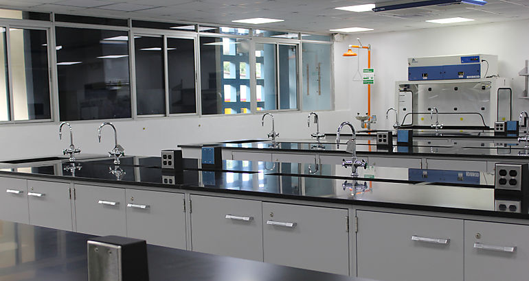 PRÉSTAMO UP-CAF PERMITE LA RENOVACIÓN DE FACULTAD DE CIENCIAS NATURALES EXACTAS Y TECNOLOGÍA Y LABORATORIOS DE CARRRERAS&nbsp;CIENTÍFICAS