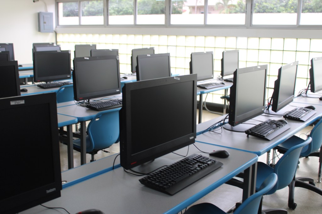 ACONDICIONAN EDIFICIO DE ESTUDIANTES DE LA FACULTAD DE&nbsp;MEDICINA