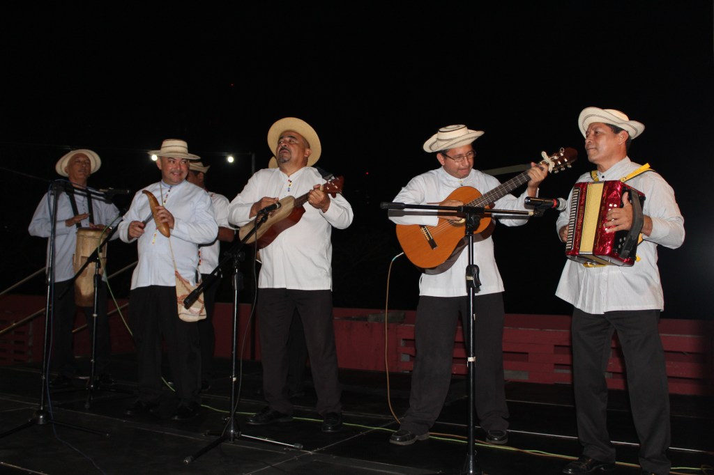 ENTREGA DEL GALARDÓN NACIONAL A LOS VALORES&nbsp;FOLCLÓRICOS