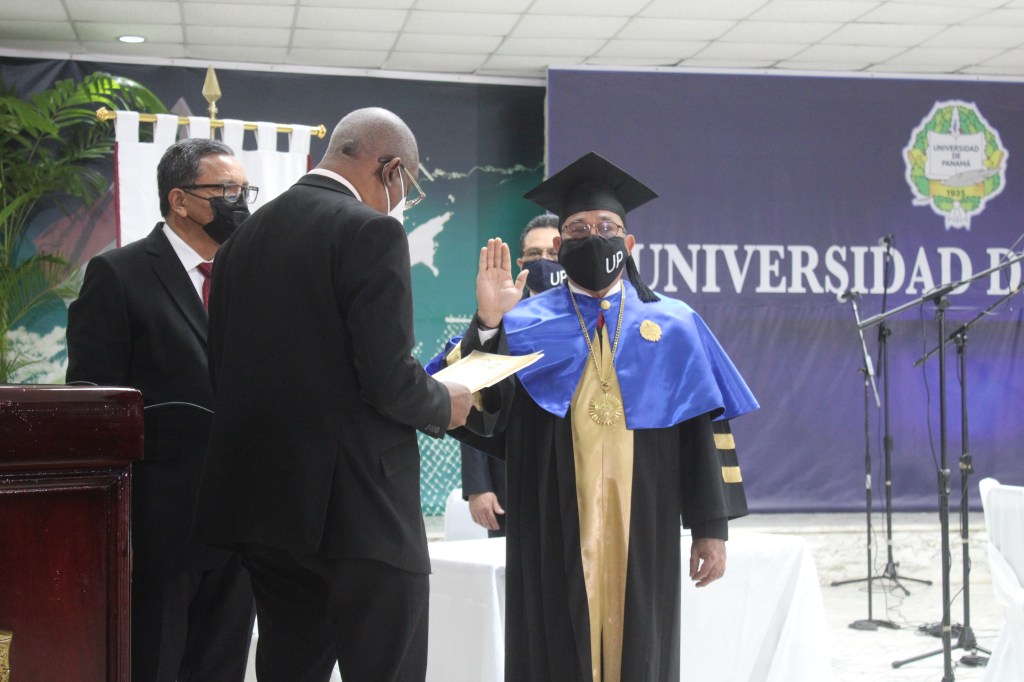 EDUARDO FLORES INICIA NUEVO PERÍODO COMO RECTOR DE LA&nbsp;UP