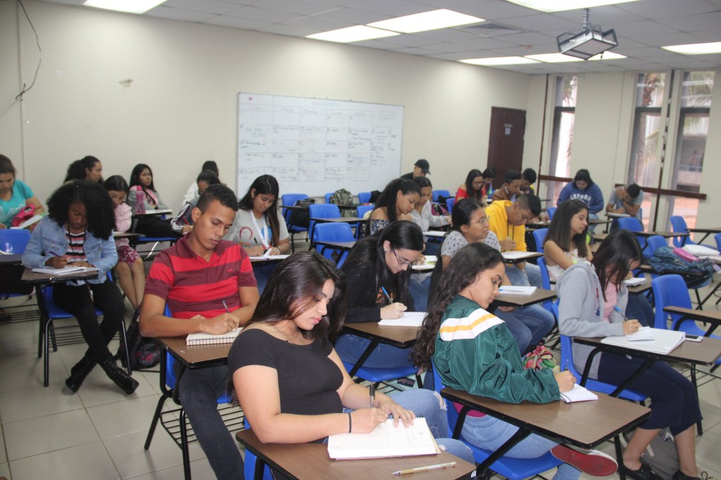 OPORTUNIDAD DE ESTUDIO PARA NO NACIONALES EN LA&nbsp;UP