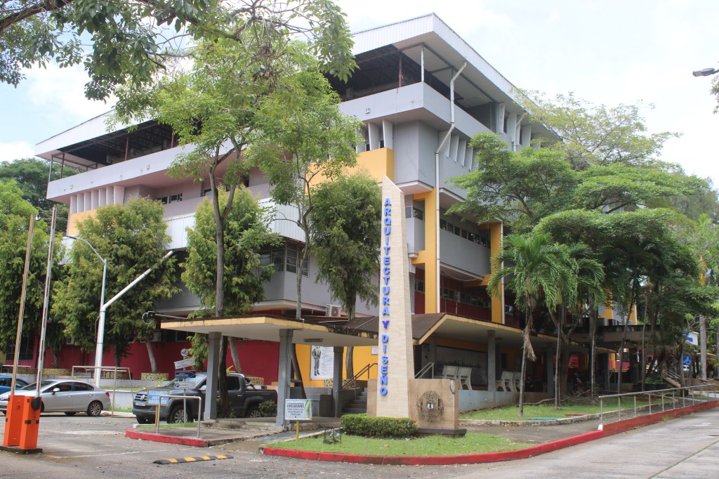 ESPACIO ARQUITECTÓNICO ES LA NUEVA OBRA QUE SE PRESENTA EN LA FACULTAD DE ARQUITECTURA Y DISEÑO DE LA UNIVERSIDAD DE&nbsp;PANAMÁ