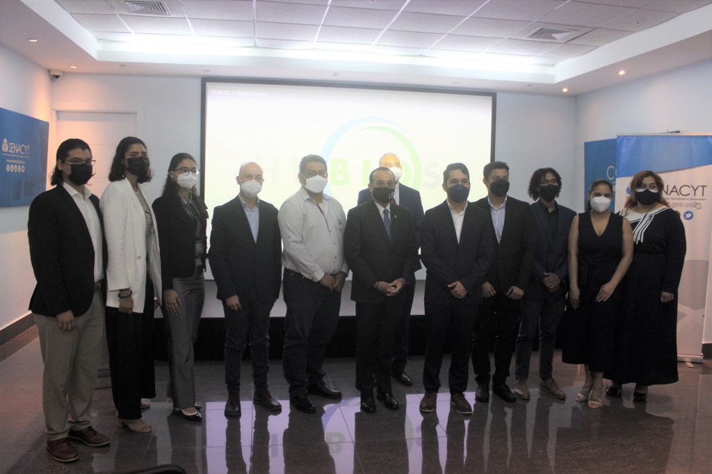 RECTOR DE LA UNIVERSIDAD DE PANAMÁ PARTICIPA EN LANZAMIENTO DE&nbsp;“STEMO»