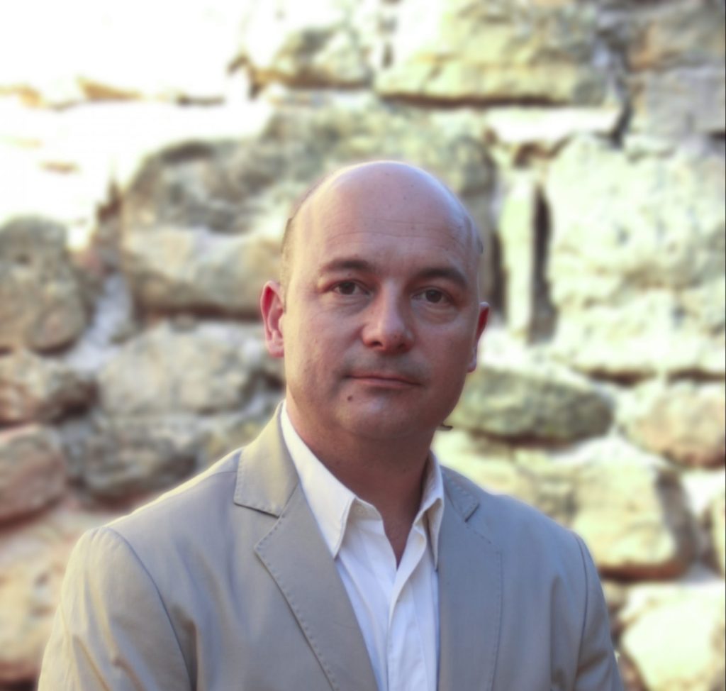 PROFESOR DE LA UP INVESTIGA SOBRE ANTIBIÓTICOS EFECTIVOS A RESISTENCIA DE ALGUNAS&nbsp;BACTERIAS