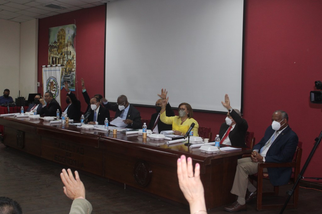 CGU APRUEBA MODIFICACIÓN DE LOS ARTÍCULOS 61, 220, 220A, 221, 222, 193, 231 DEL ESTATUTO&nbsp;UNIVERSITARIO