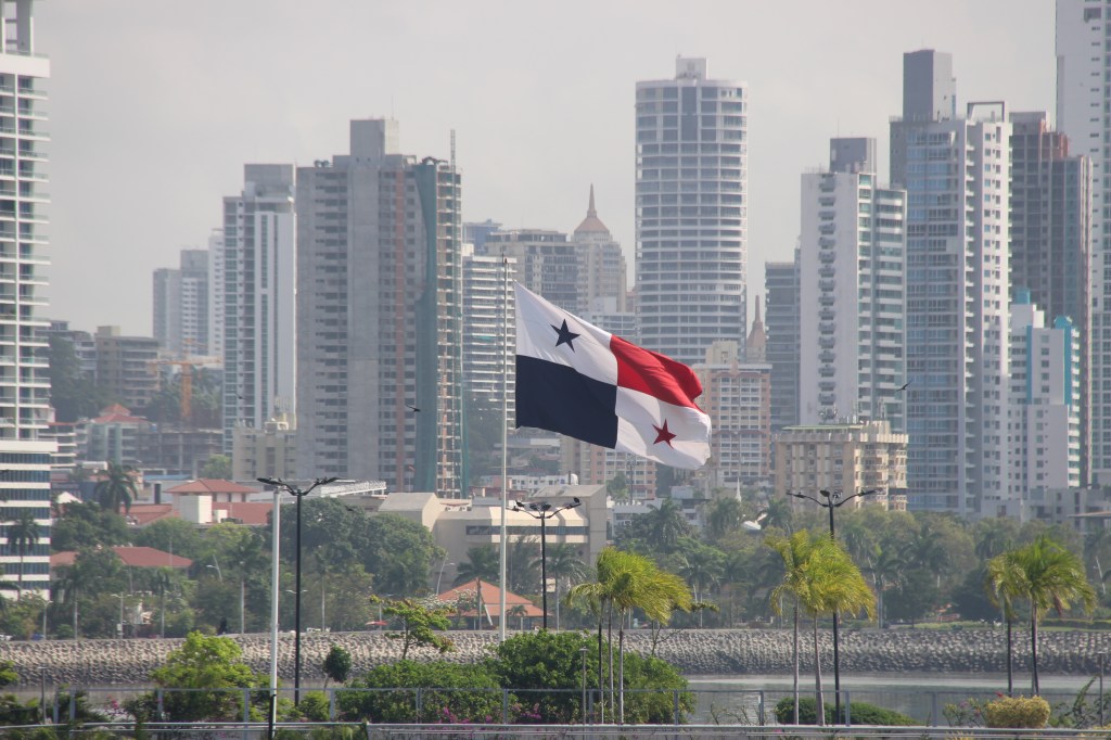Universidad de Panamá actualiza manual académico para fortalecer la oferta educativa y competencias&nbsp;profesionales