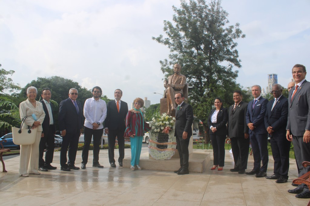 RESTAURAN MONUMENTO DEL DR. JUSTO AROSEMENA