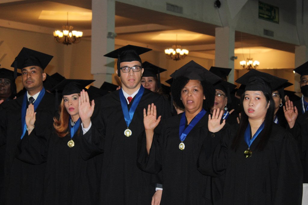 MÁS DE 180 IDÓNEOS ENTREGA AL PAÍS LA FACULTAD DE ADMINISTRACIÓN PÚBLICA DE LA&nbsp;UP