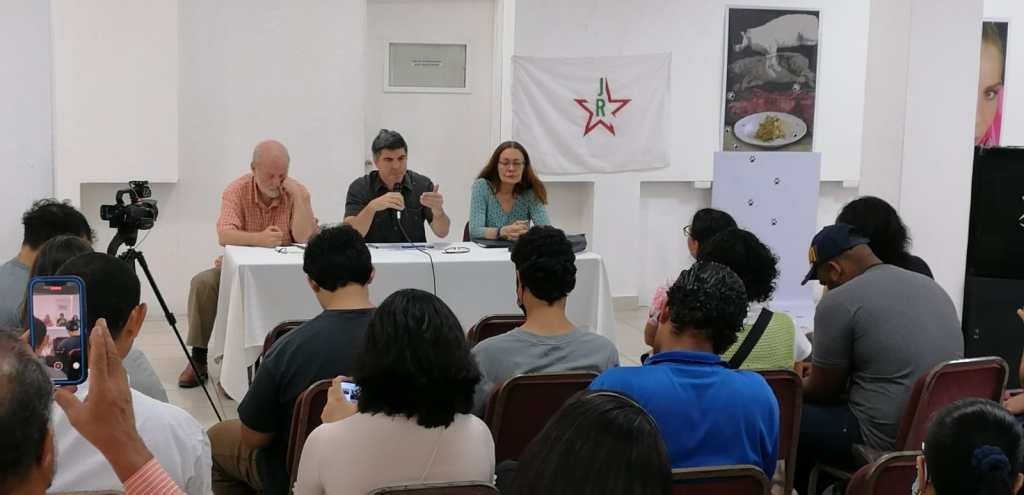 Realizan conversatorio sobre José&nbsp;Martí