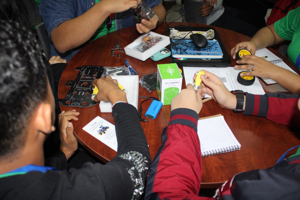 CIDETE de Veraguas sede del primer campamento científico tecnológico de&nbsp;robótica