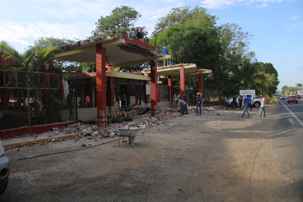 Demuelen y reemplazan losa del CRU de&nbsp;Veraguas