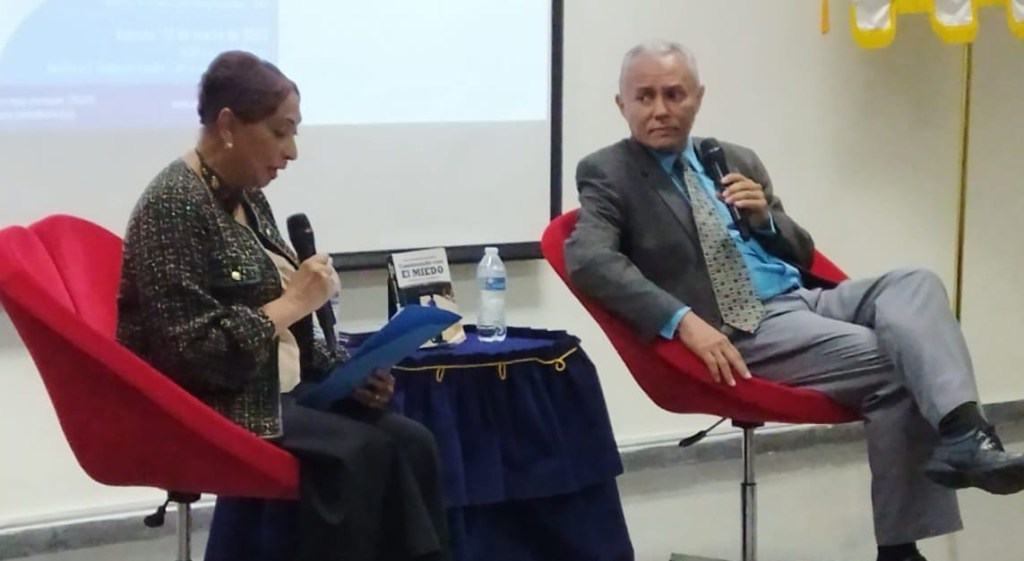 Periodista y asesor comunicacional presenta libro «Caminando con el miedo… confesiones de un&nbsp;epiléptico»