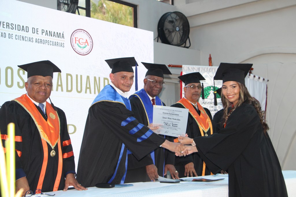 Sector agropecuario contará con 65 nuevos profesionales tras graduación de la Facultad de Ciencias&nbsp;Agropecuarias