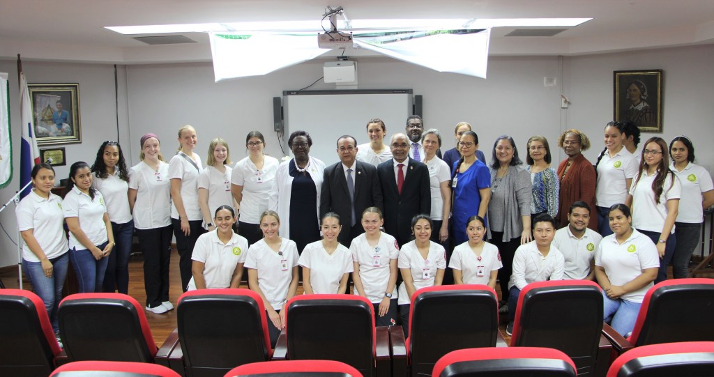 Estudiantes de la Universidad Estatal de Illinois participan en intercambio académico con la Universidad de&nbsp;Panamá