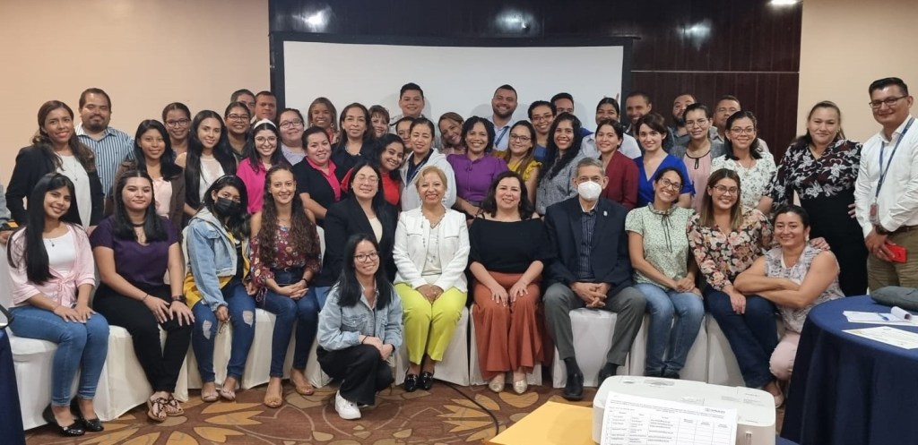 Personal del Instituto Especializado de Análisis se capacita en buenas prácticas de la OMS para laboratorios de control de calidad de productos&nbsp;farmacéuticos