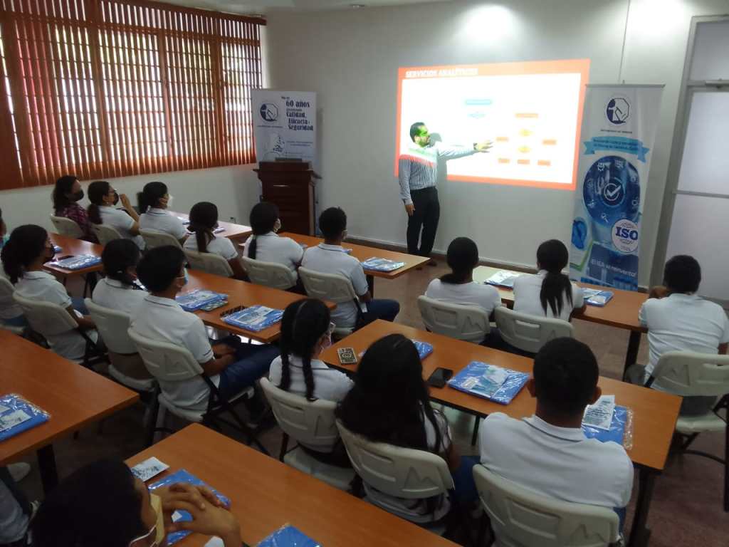 IEA recibe visita de estudiantes de la Facultad de Ciencias y Tecnología de Alimentos de la UP de&nbsp;Coclé