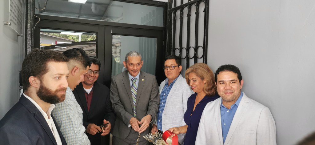Programa de Maestría en Entomología de la Universidad de Panamá cuenta con nueva infraestructura y renovados&nbsp;laboratorios