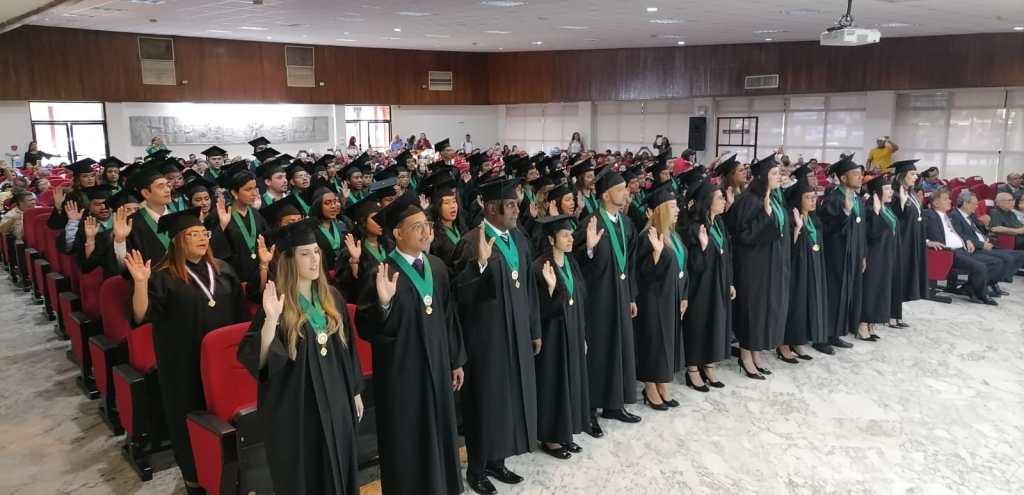 Facultad de Ciencias Naturales, Exactas y Tecnología gradúa a 87 nuevos profesionales  
