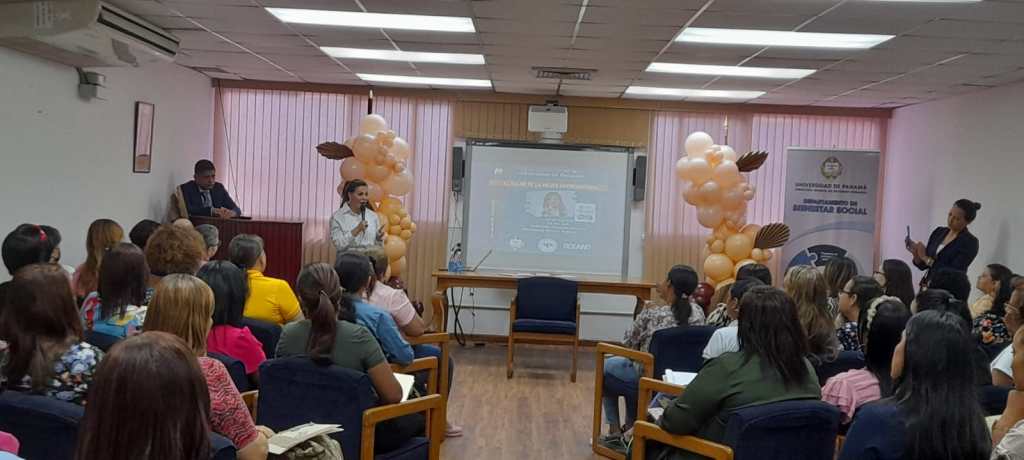 Escritora internacional dicta conferencia sobre “El Valor de la Mujer&nbsp;emprendedora”
