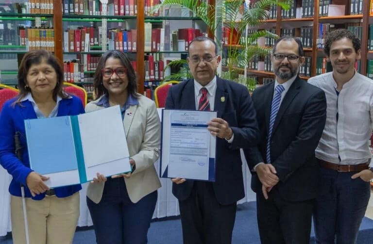 Biblioteca Simón Bolivar es acreditada como primera entidad autorizada bajo el Tratado de Marrakech 