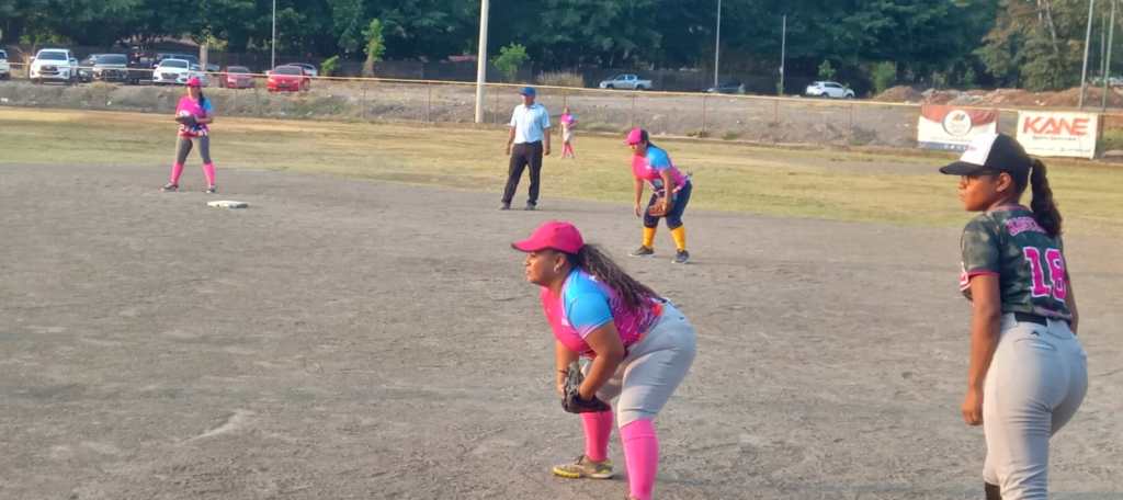 Resultados destacados y liderazgo en la sexta jornada de la Liga de Bola&nbsp;Suave