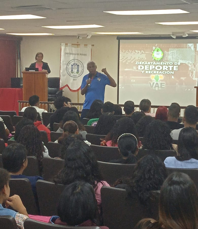 Preparación Completa: Estudiantes de Derecho y     Ciencias Políticas se Sumergen en una Inducción&nbsp;Integral