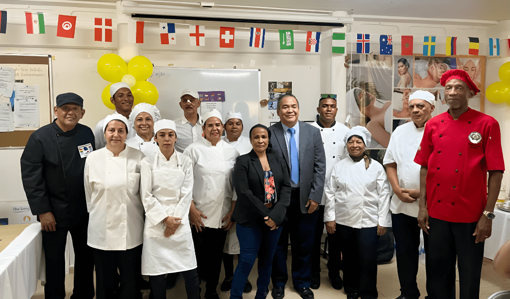 Estudiantes culminan curso de cocina internacional en la&nbsp;UTTE