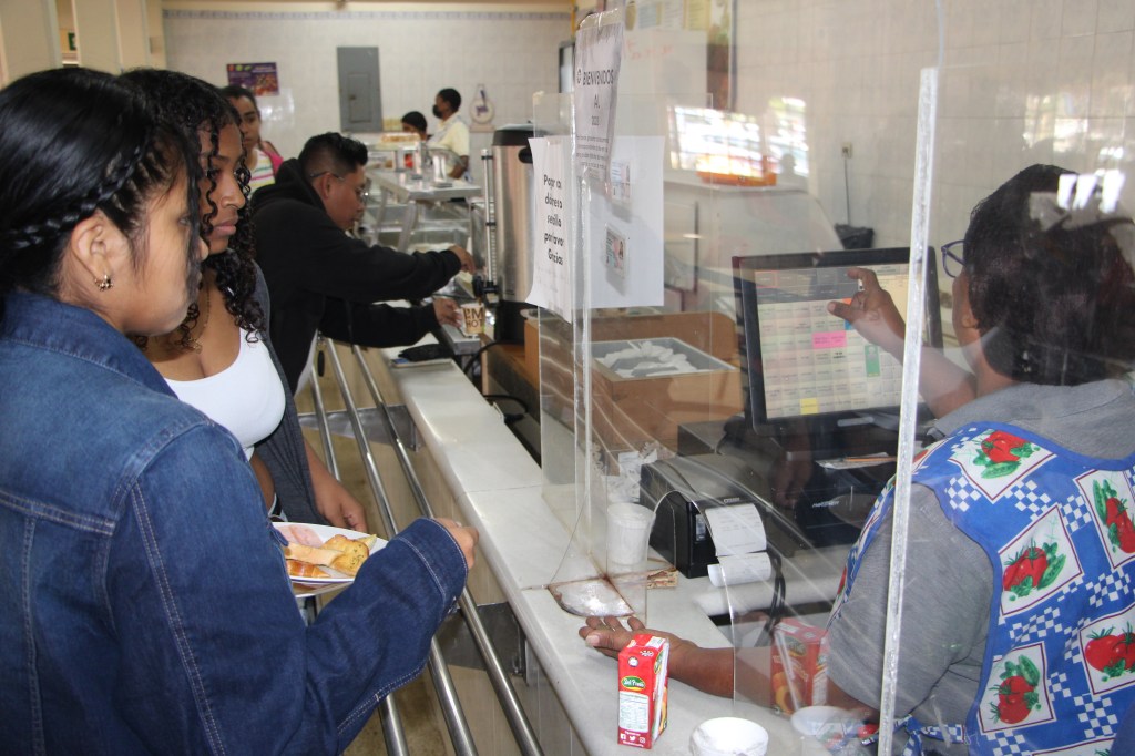 Cafetería de Humanidades: compromiso, esfuerzo y más de mil menús diarios al servicio del&nbsp;estudiante