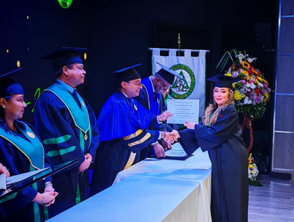 Facultad de Ciencias Naturales, Exactas y Tecnología de la Universidad de Panamá gradúa a 116 nuevos&nbsp;profesionales