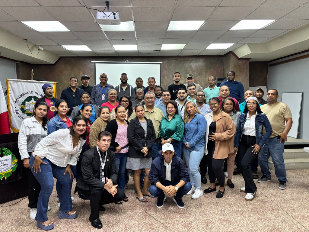 Universidad de Panamá impulsa la adaptación a los cambios en la vida personal y&nbsp;laboral