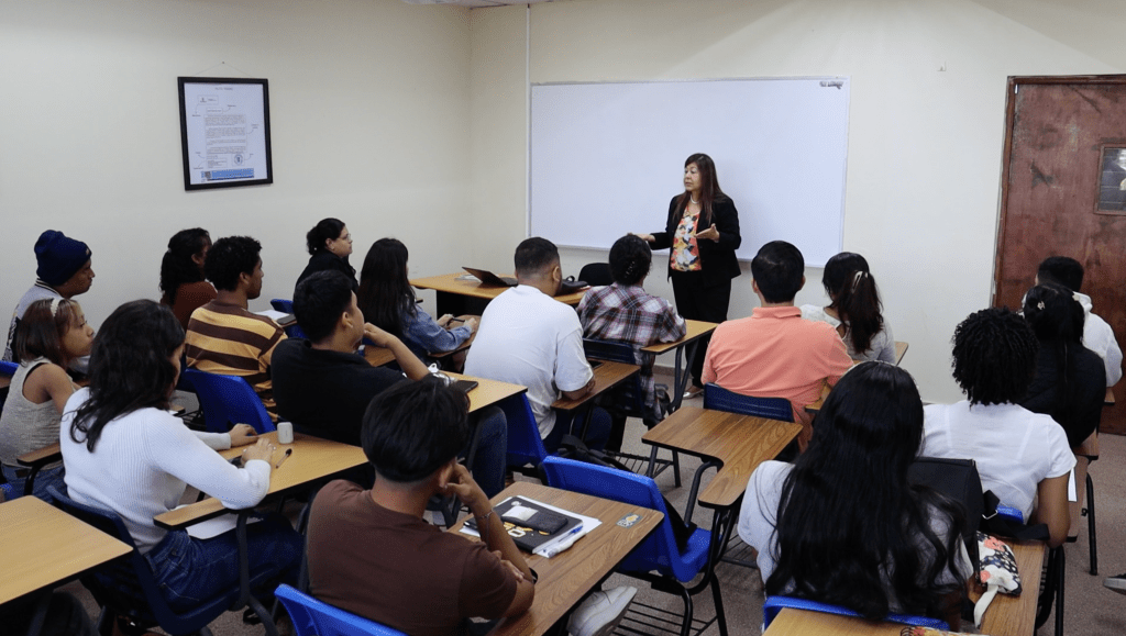 Universidad de Panamá establece requisitos, tiempos de servicio y procedimientos en el Reglamento de Licencias y Sabáticas para docentes