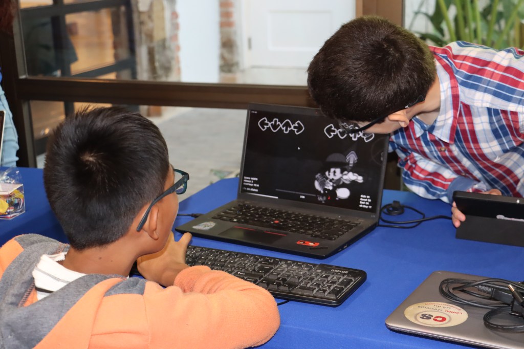Más de 220 niños participaron en el Veranito Feliz, un programa que une tecnología, matemáticas y&nbsp;creatividad