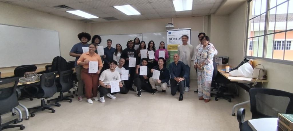 Estudiantes panameños de la FIEC desarrollan sistemas inteligentes para hogares del&nbsp;futuro