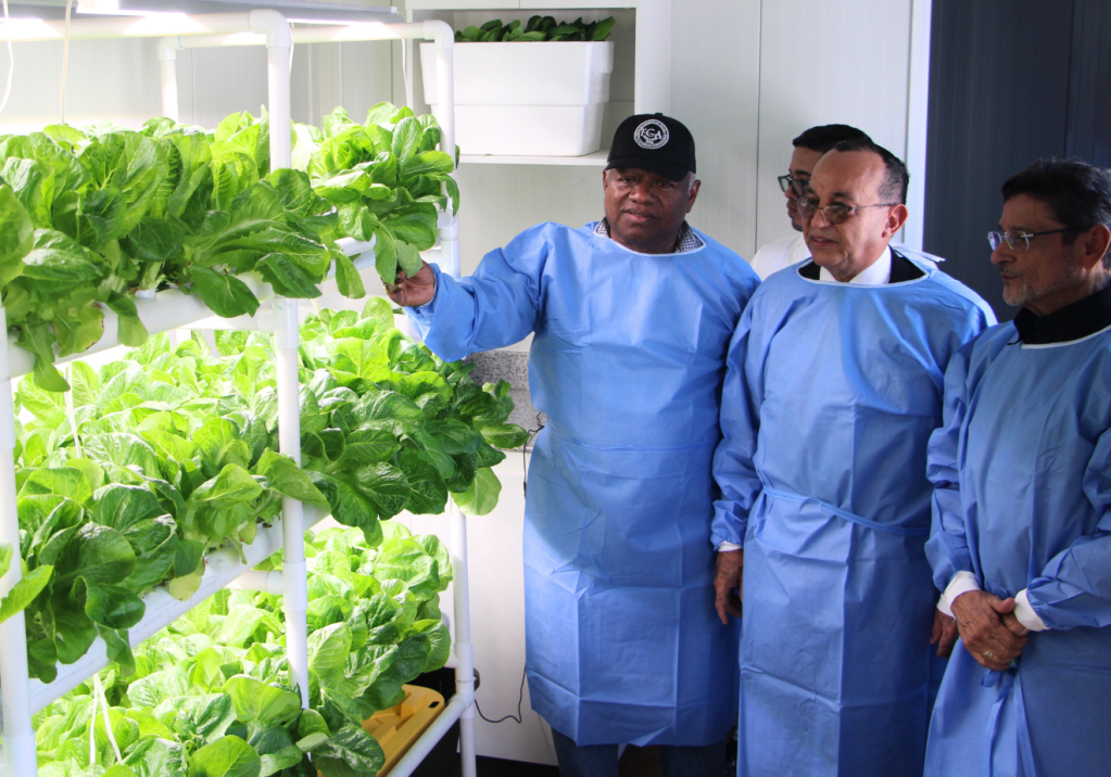 Universidad de Panamá inaugura laboratorio de producción en ambiente controlado para fortalecer la formación agrícola