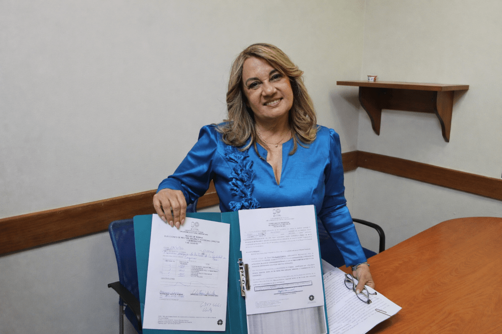Dra. Migdalia Bustamante formaliza su candidatura a la Rectoría de la Universidad de&nbsp;Panamá