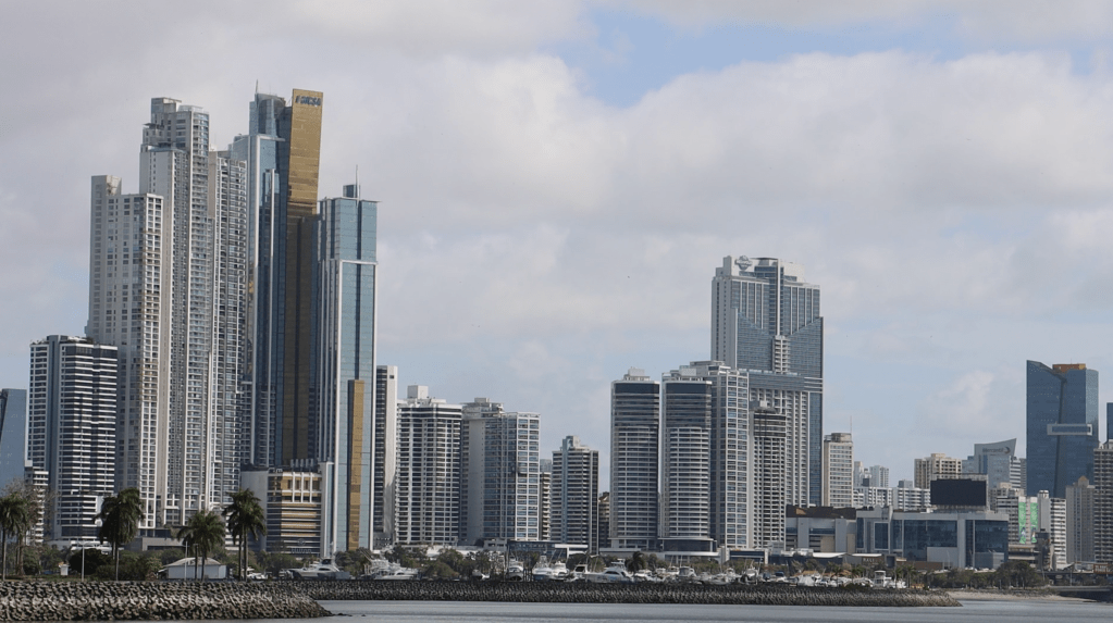 Crisis en Medio Oriente dispara el combustible y amenaza con encarecer los alimentos en&nbsp;Panamá