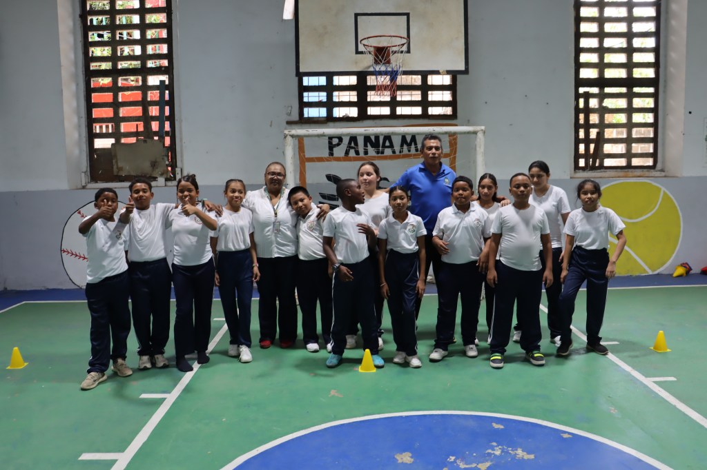 Universidad de Panamá fortalece valores en niños de El Chorrillo a través del deporte