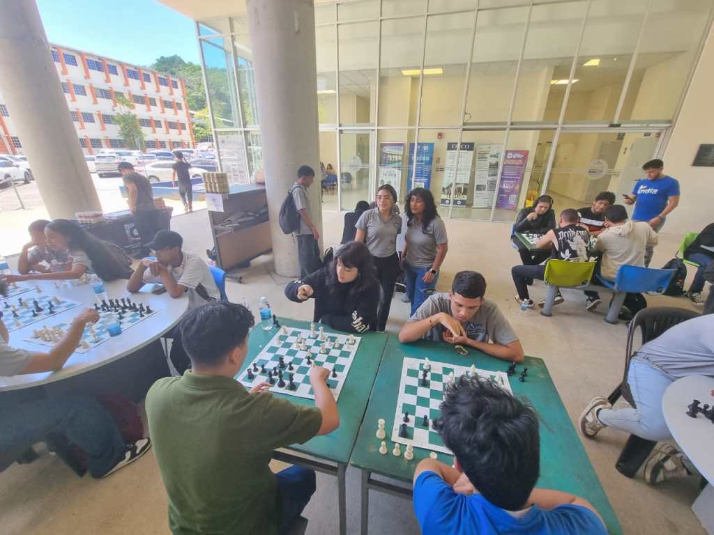 Universidad de Panamá participa en convivio de ajedrez entre universidades&nbsp;públicas