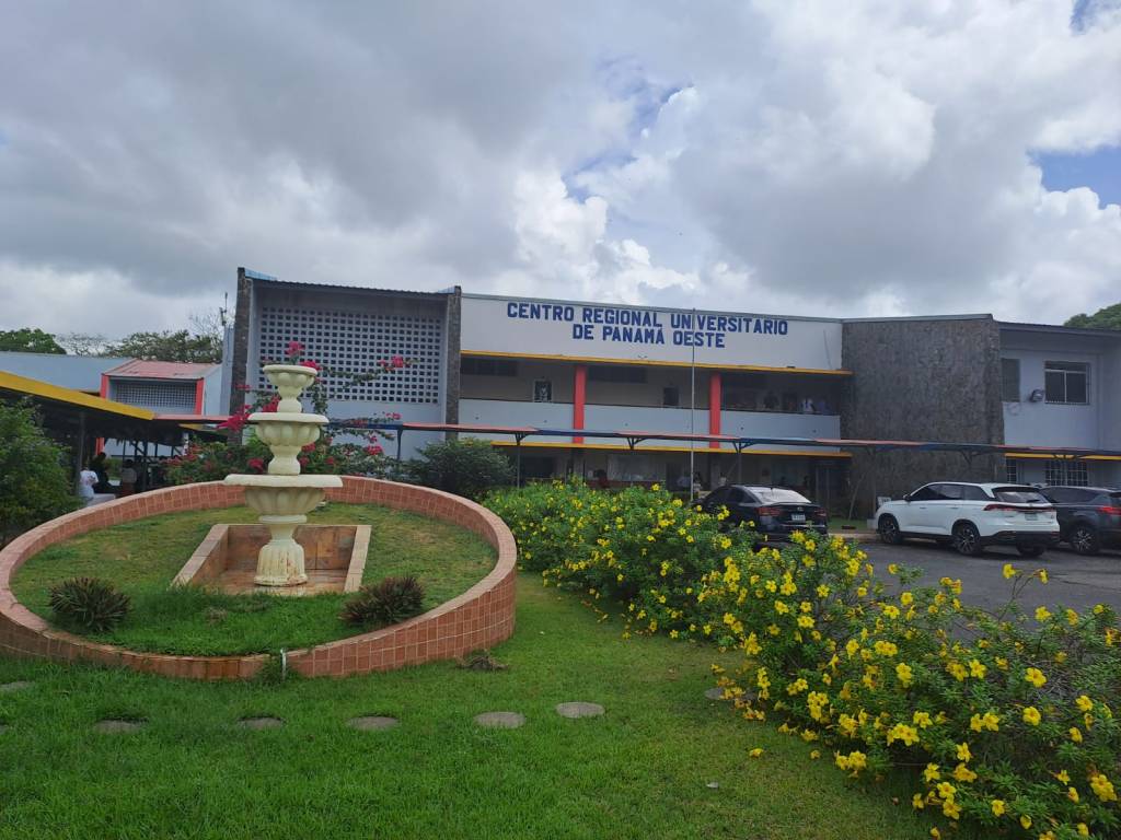 Centro Regional Universitario de Panamá Oeste celebra 33 aniversario y reafirma su compromiso con la educación&nbsp;superior