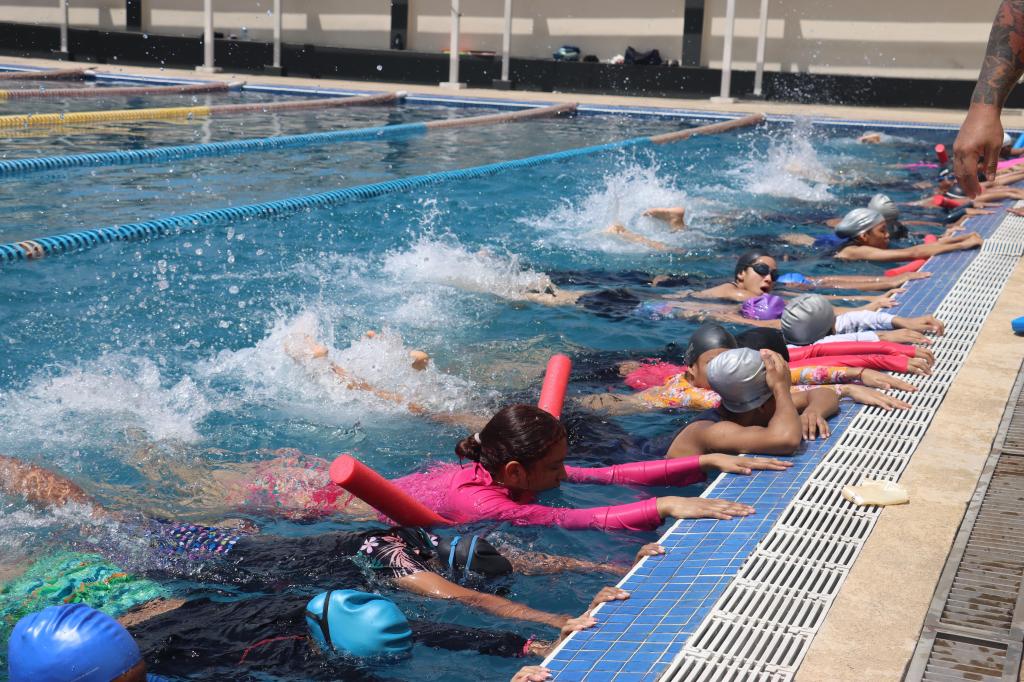 “Aprendo a Nadar” fortalece la formación deportiva estudiantil en su tercera&nbsp;edición