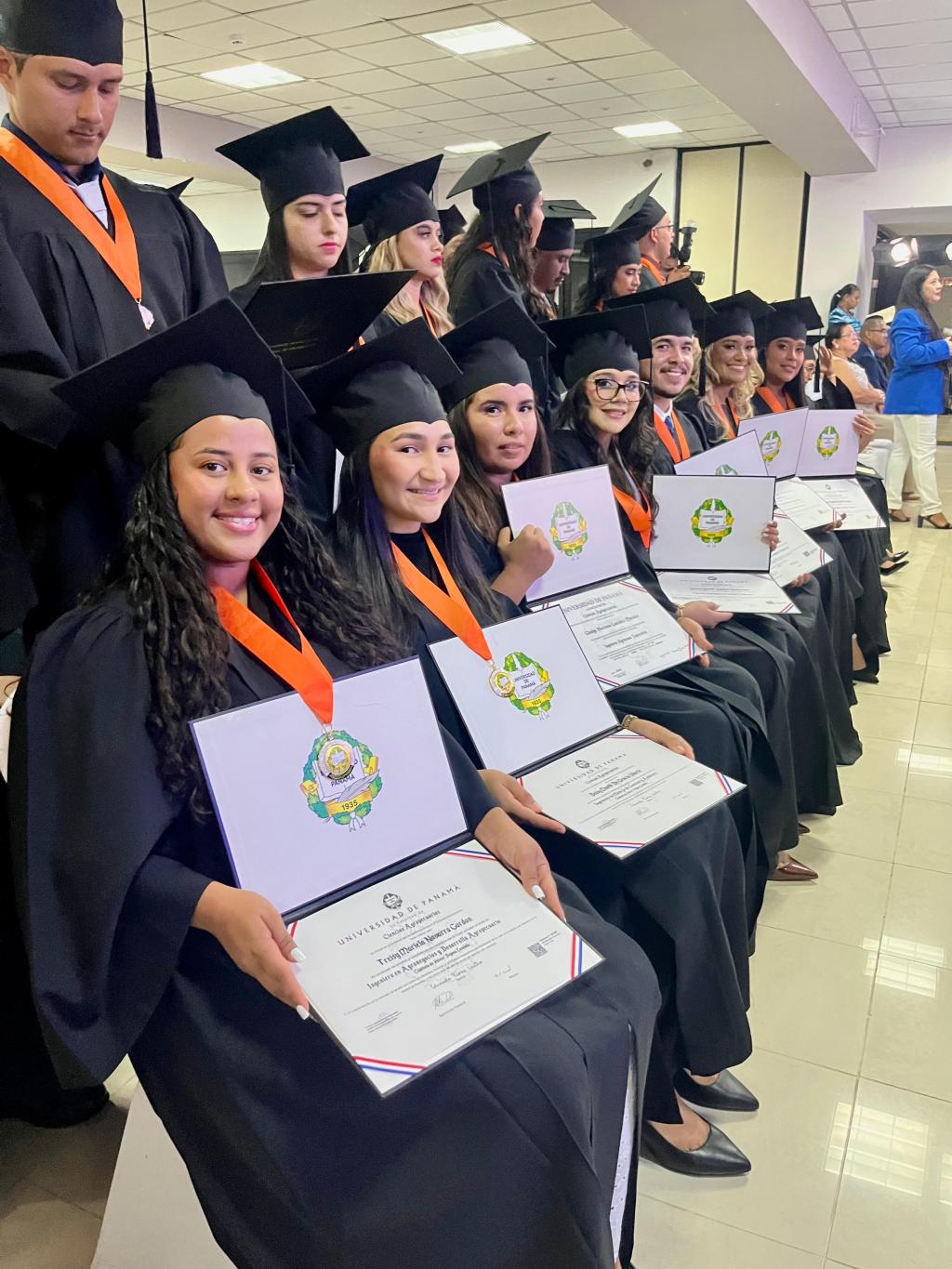 Facultad de Ciencias Agropecuarias de la Universidad de Panamá gradúa a 51 nuevos profesionales; decano destaca alta demanda laboral del&nbsp;sector