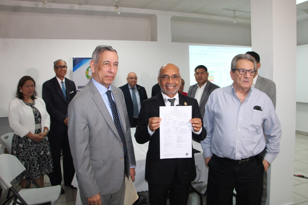 José Emilio Moreno Ramos es proclamado rector electo de la Universidad de Panamá para el período&nbsp;2026-2031
