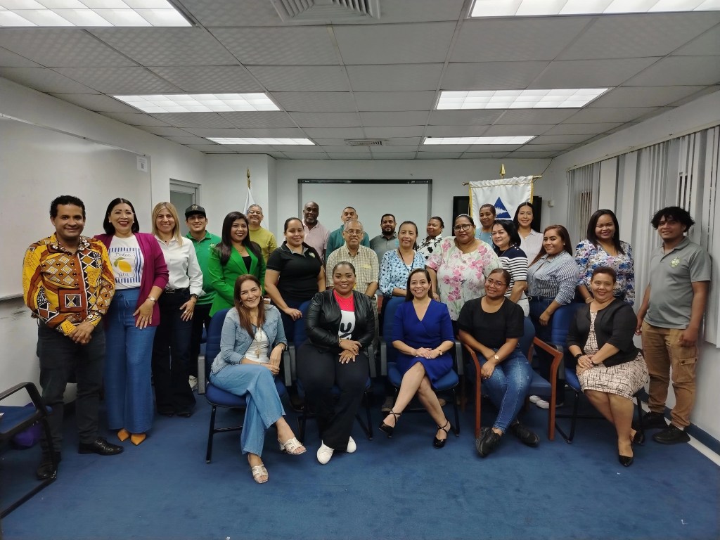 Administrativos de la UP se capacitan en imagen personal y proyección&nbsp;profesional
