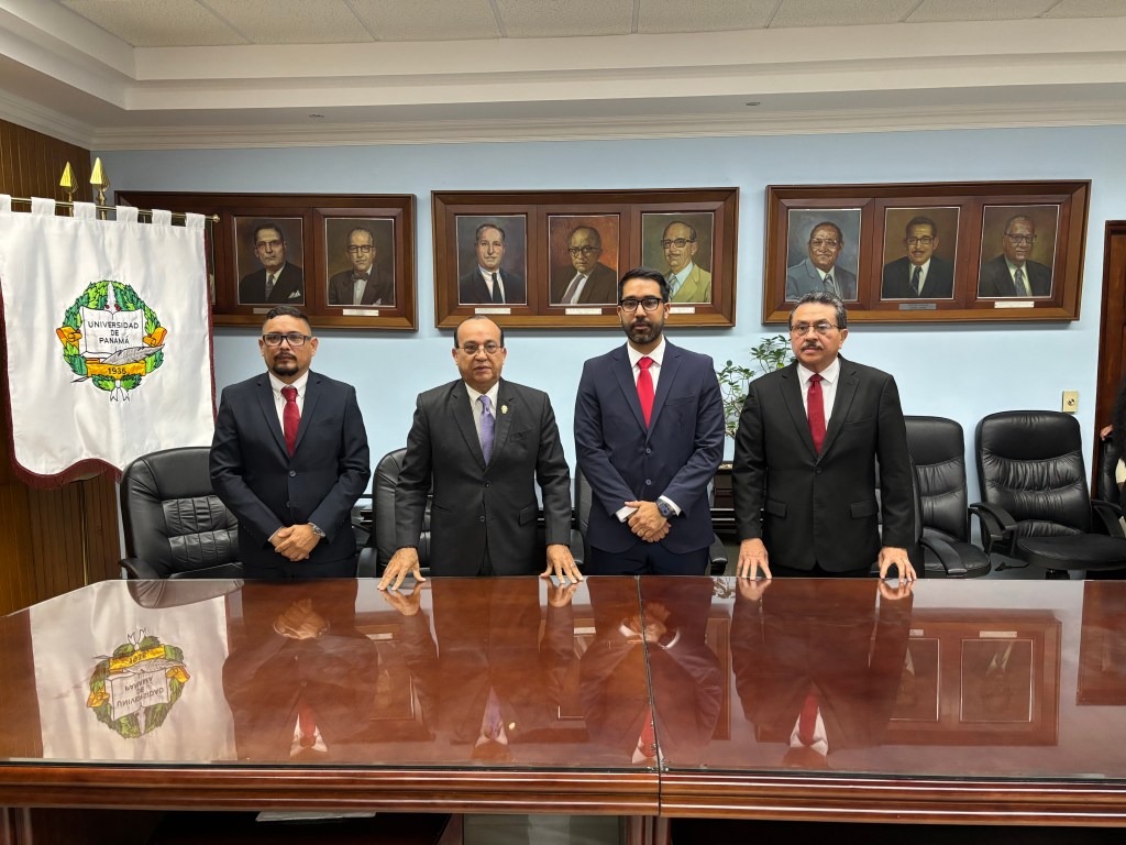 Enrique Sánchez Galán y Alex Solís asumen la conducción de la Facultad de Ciencias&nbsp;Agropecuarias