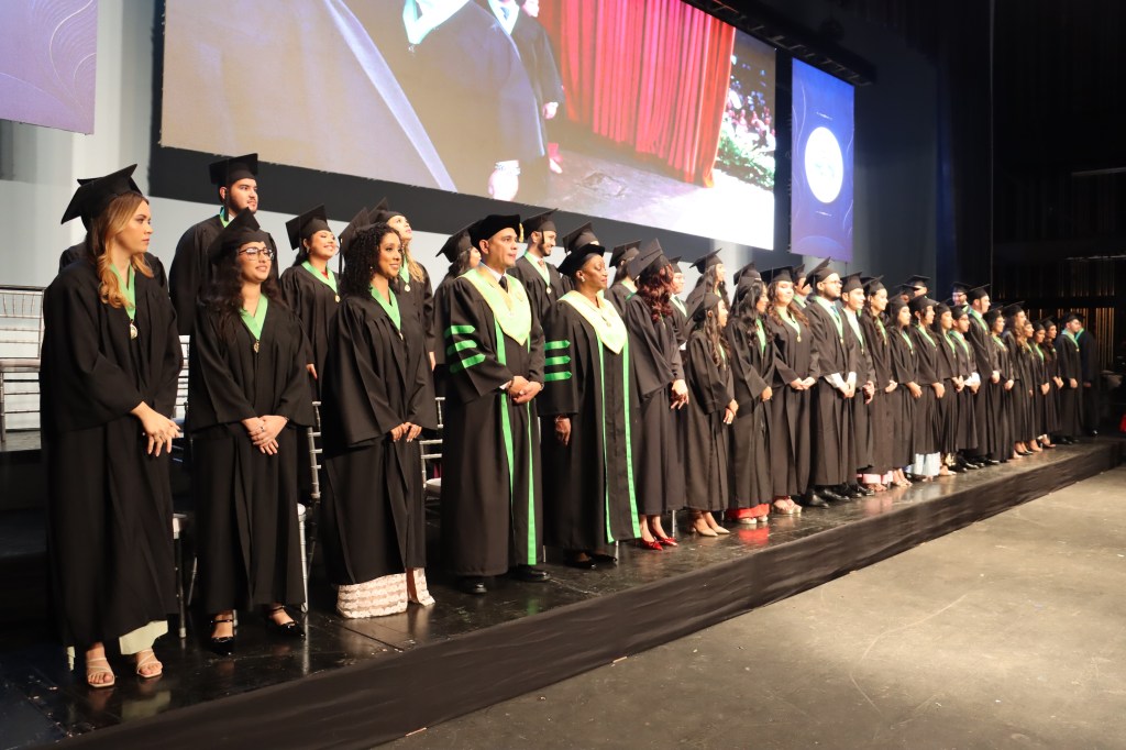 69 nuevos médicos culminan su formación en la Universidad de&nbsp;Panamá