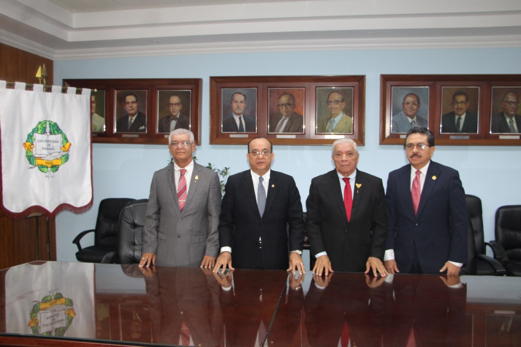 Edwin Díaz asume nuevamente la dirección del CRU de Los Santos y destaca avances de su&nbsp;gestión