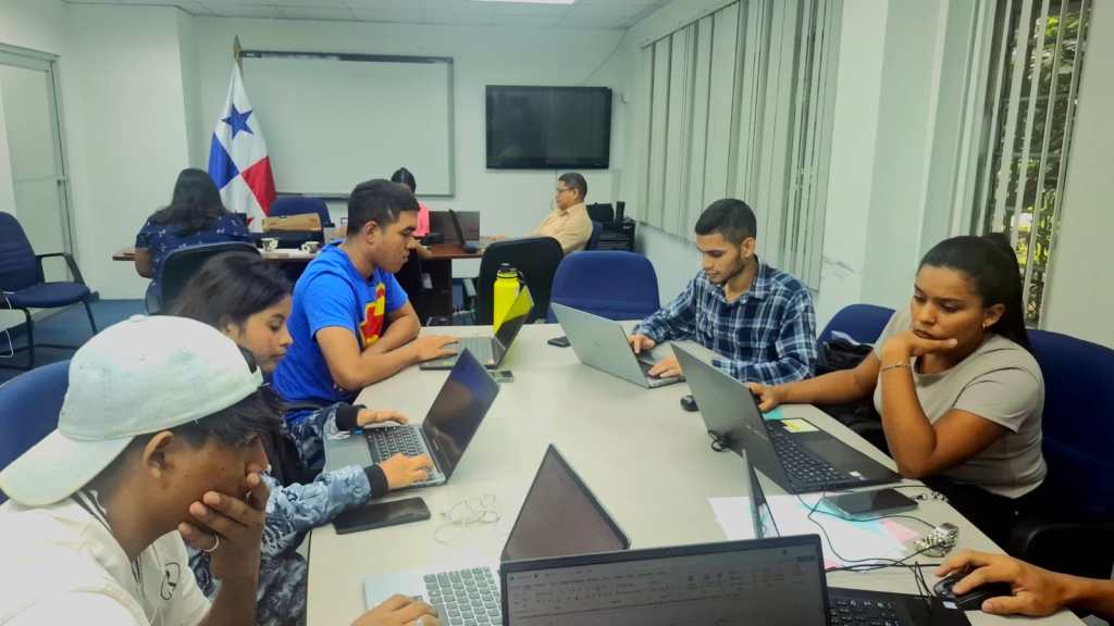 Estudiantes de la Universidad de Panamá participan en análisis científicos tras el sismo de&nbsp;Azuero