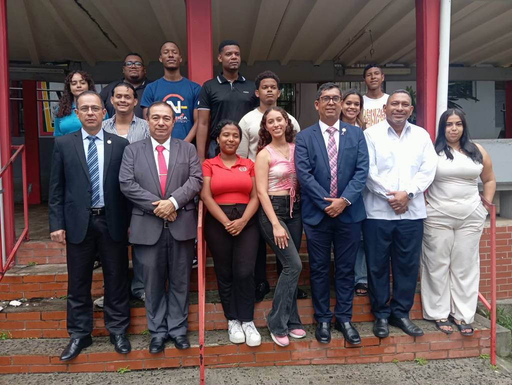 Universidad de Panamá y UNACHI dialogan sobre intercambio de actividades culturales y&nbsp;deportivas